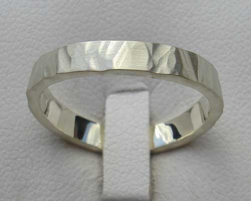 contemporay wedding ring.