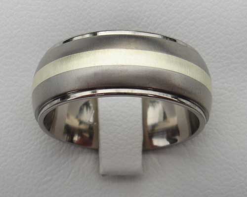 9ct white gold inlaid titanium wedding ring