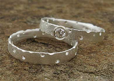 Alternative silver diamond wedding rings