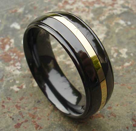 Black and 9ct gold wedding ring
