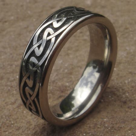 Celtic titanium ring with a Celtic knot