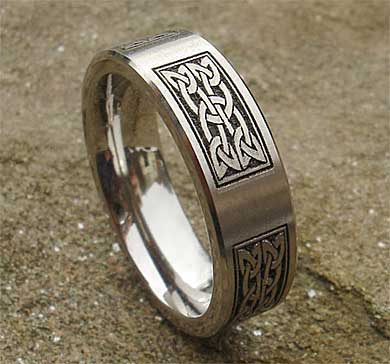 Size V Celtic Wedding Ring