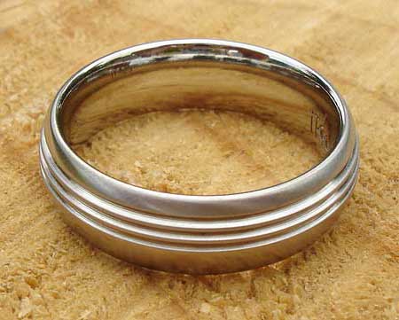 Designer grooved plain wedding ring