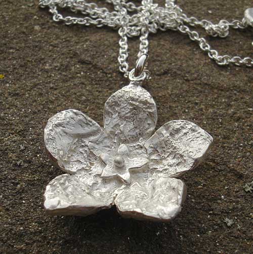 Designer silver flower necklace