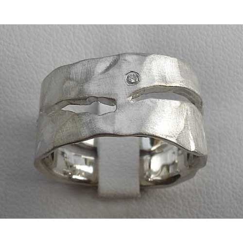 Fabulous diamond and silver wedding ring
