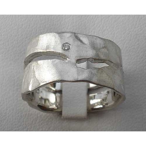 Fabulous diamond and sterling silver ring