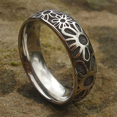 Flower design titanium ring