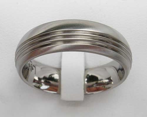 Grooved designer titanium wedding ring