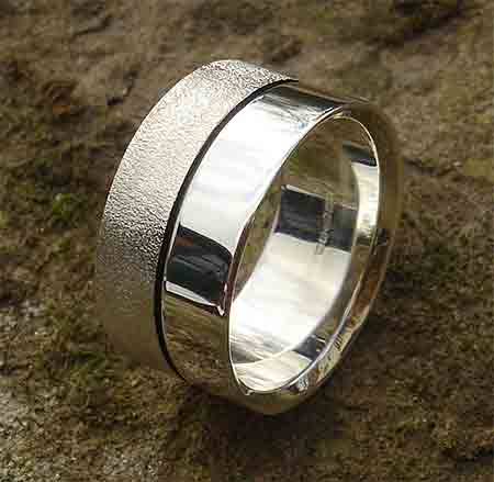 Half polished half matt silver wedding ring