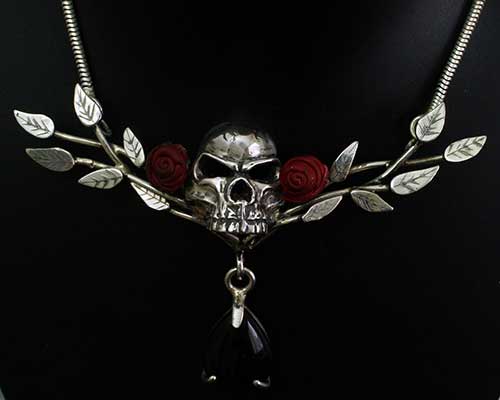 Handmade Silver Gothic Skull Pendant | LOVE2HAVE in the UK!