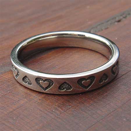 Hearts design titanium ring