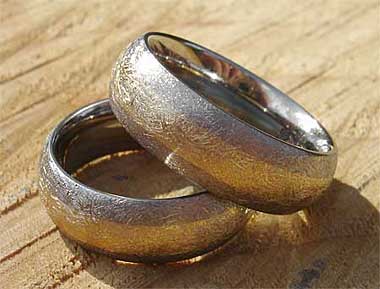 His and hers titanium wedding rings