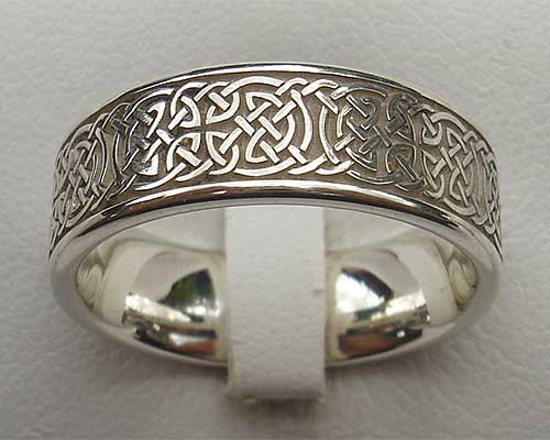 Luxury Silver Celtic Ring | LOVE2HAVE in the UK!