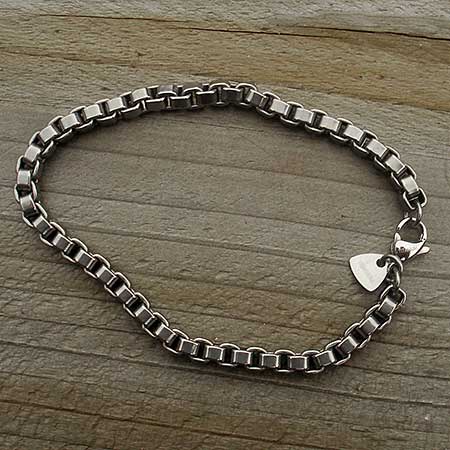 Mens titanium chain bracelet