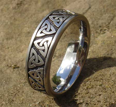 Celtic knot titanium ring