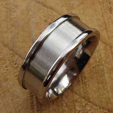 Plain recessed wedding ring