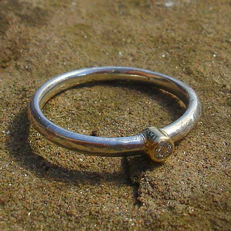 Engagement ring in recycled silver