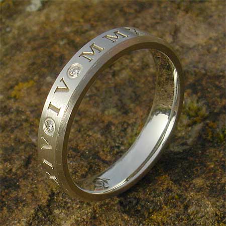 Roman numeral 9ct gold wedding ring