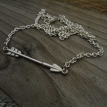 Silver arrow necklace