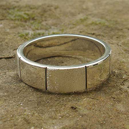 Silver dual finish wedding ring