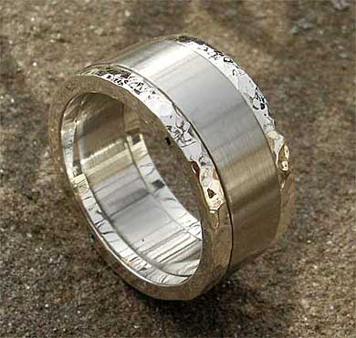 Stainless steel wedding ring