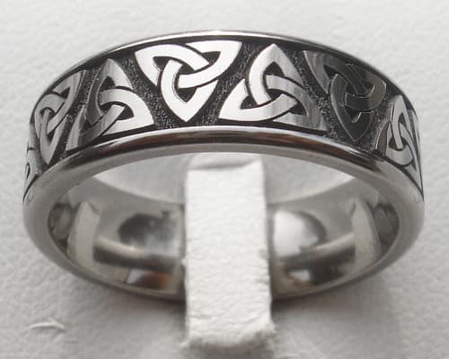 Celtic knot titanium ring