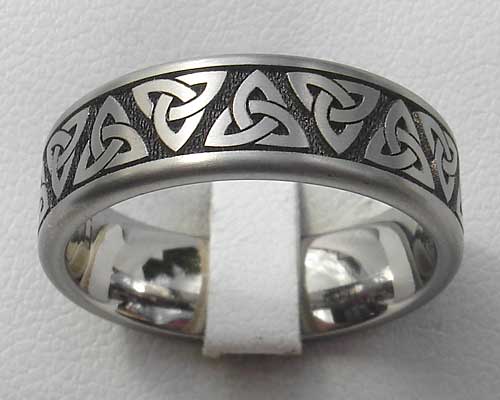 Titanium Celtic knot ring