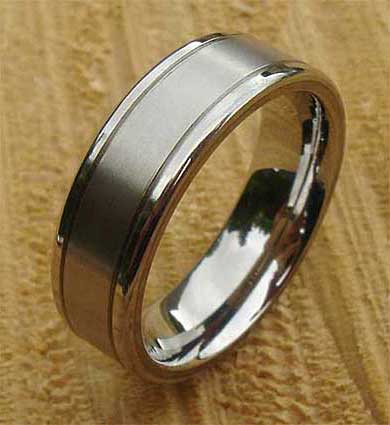 Two tone finish plain wedding ring
