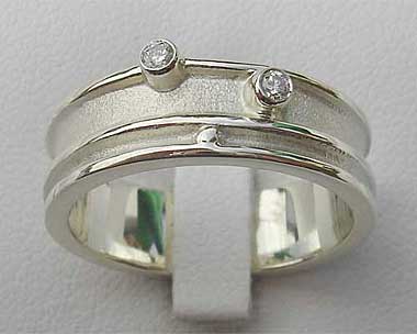 White gold Celtic diamond ring