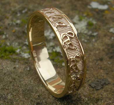 Scottish geese gold ring