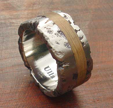 Wooden inlaid titanium ring